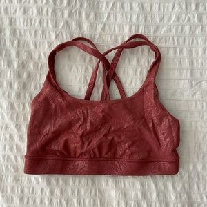 lululemon sports bra